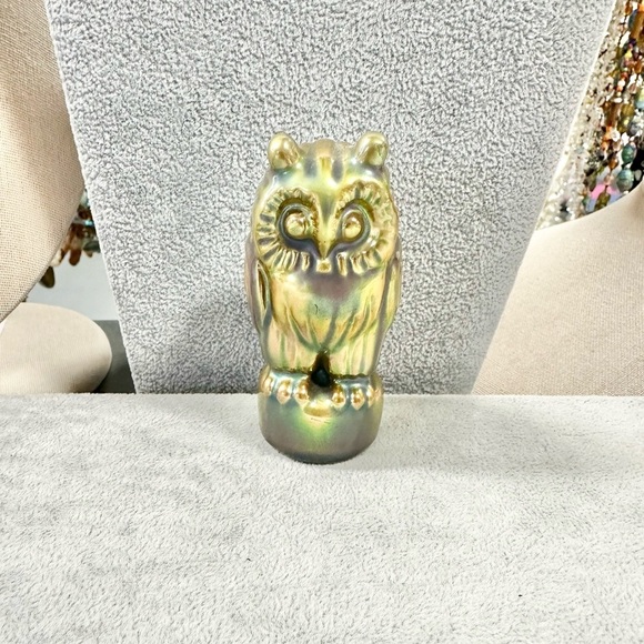 Vintage Zsolnay Hungary 3" Green Eosin Glaze Ceramic Owl Figurine Signed - Picture 2 of 3